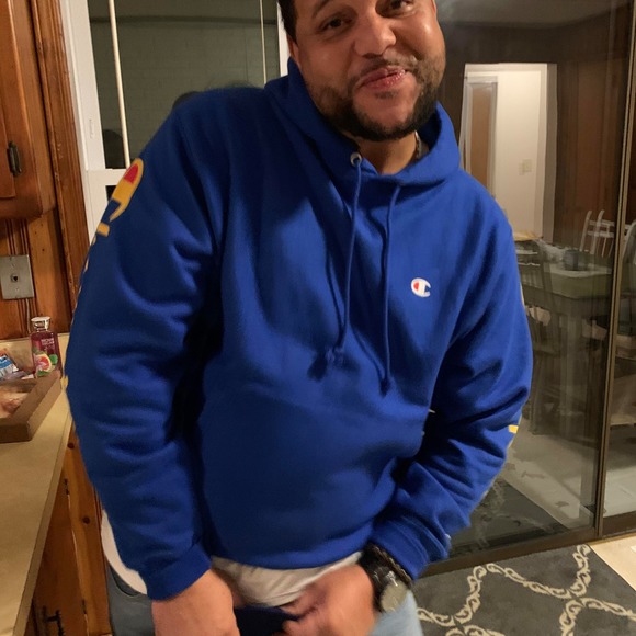 Profile Picture of Lonnie Shepard (@leo1975) on Poshmark