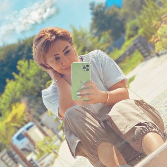 Mehrnoosh Taghavi - Poshmark Profile Picture of Mehrnoosh Taghavi (@m_taghavi) on Poshmark