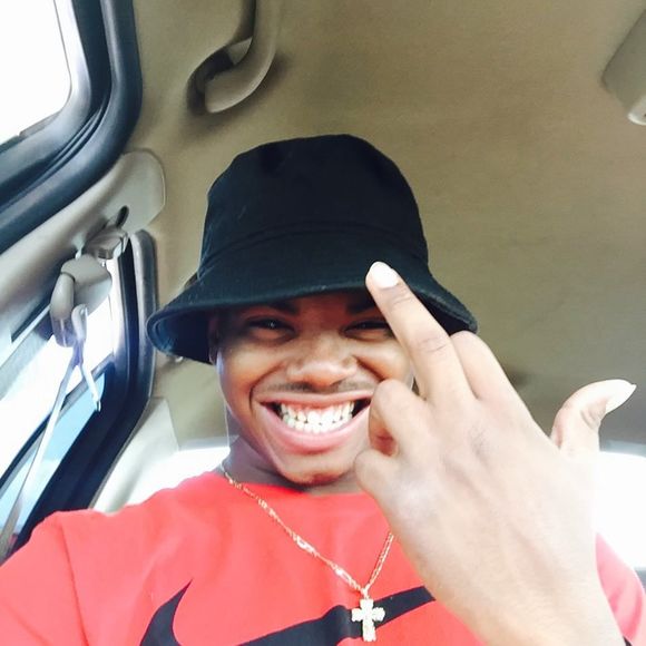 Profile Picture of Pabloo Chapo (@pablooo99) on Poshmark