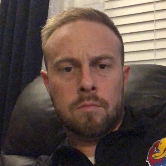 Profile Picture of Seth Graham (@sethg2202) on Poshmark