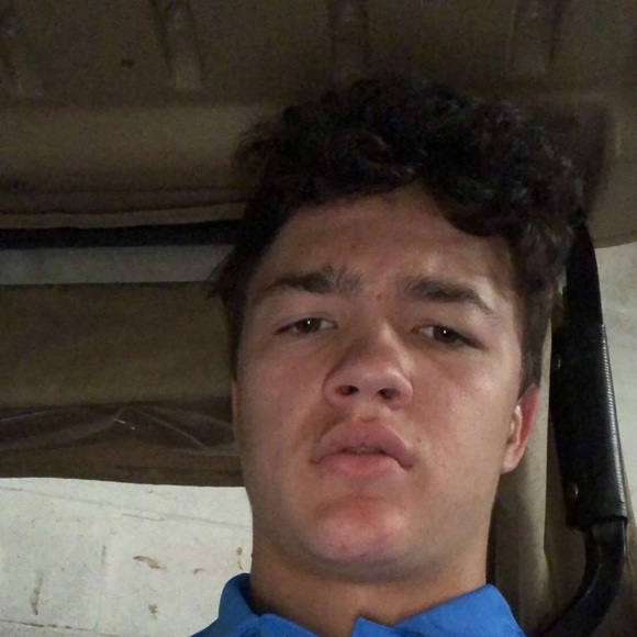 Profile Picture of Stowe Griffin (@stoweg) on Poshmark