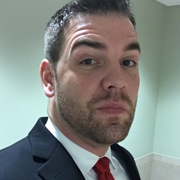 Profile Picture of Drew Summers (@summertime012) on Poshmark