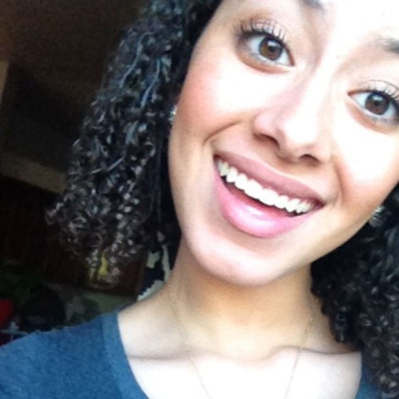 Profile Picture of Casey Claiborne (@casey_claiborne) on Poshmark