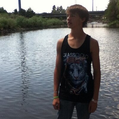 Profile Picture of Nate Huey (@n_huey) on Twitter