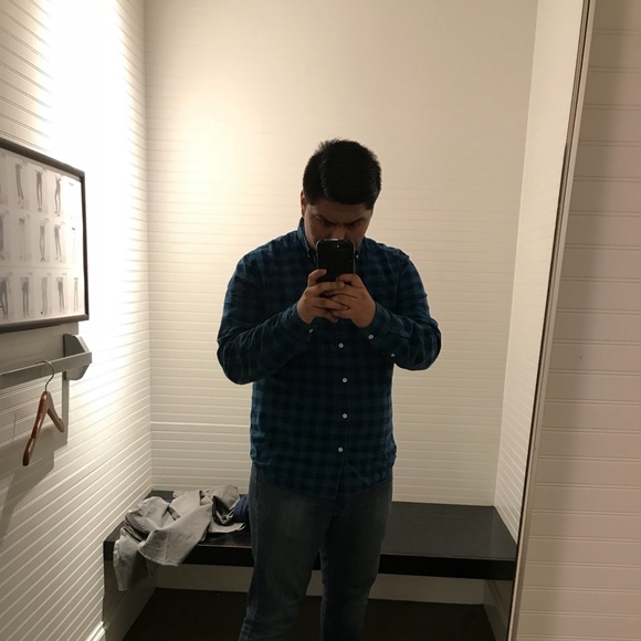 Profile Picture of Juan Mireles (@j_mireles7) on Poshmark