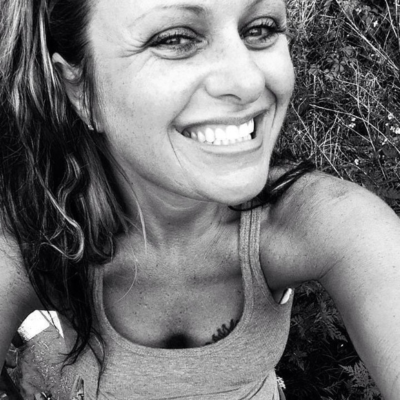 Profile Picture of Misty Wiley (@misticalpie) on Poshmark
