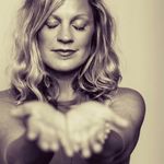 Profile Picture of Movement As Medicine (@rachaelfallonyogamedicine) on Instagram