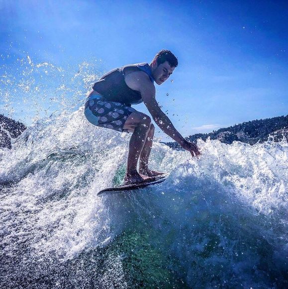 Profile Picture of Ben Populus (@bennpops) on Poshmark