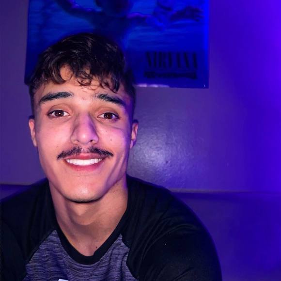 Profile Picture of Michael Duran (@michaelduran277) on Poshmark