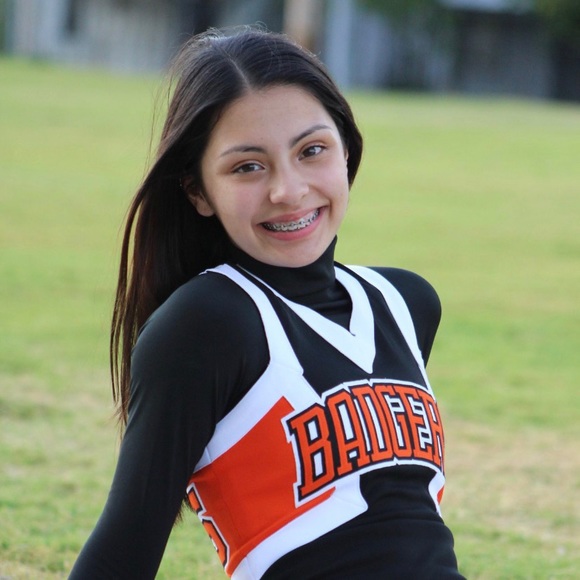 Profile Picture of Hannah Wozniak (@hannah_wozniak) on Poshmark