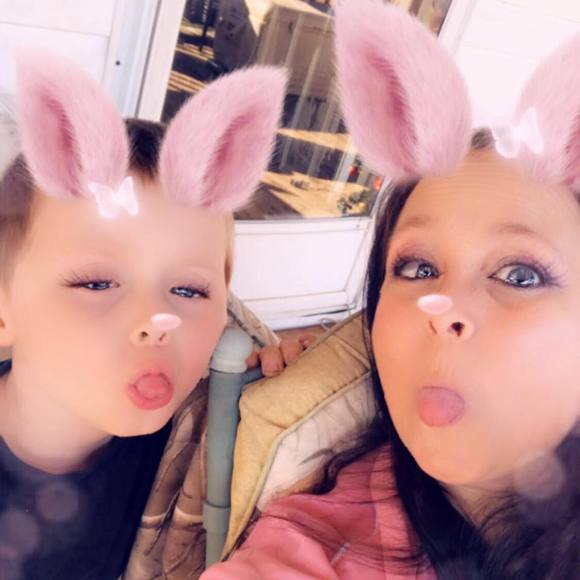 Profile Picture of Dawn Betker (@dawalibet) on Poshmark