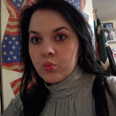 Profile Picture of Michelle (@MicHELLeYEAH) on Twitter
