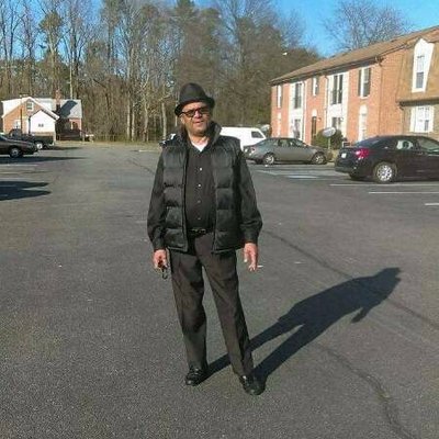 Profile Picture of Jerome Booker (@JeromeBooker12) on Twitter