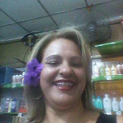 Profile Picture of Carmen Macias (@carmenmacias87) on Twitter