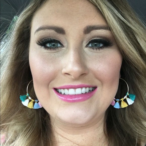 Profile Picture of Kelli Conrad (@kelliconrad2010) on Poshmark