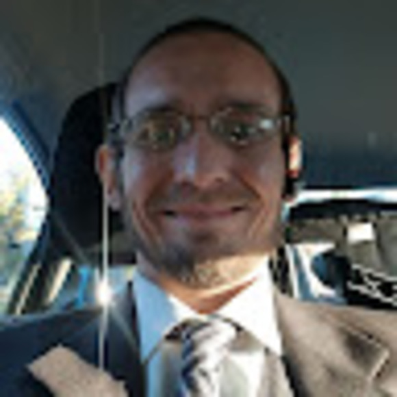 Profile Picture of Frank Lewis (@franklewisllc) on Poshmark