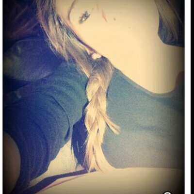 Profile Picture of Laura Holloway (@lauraholloway_) on Twitter