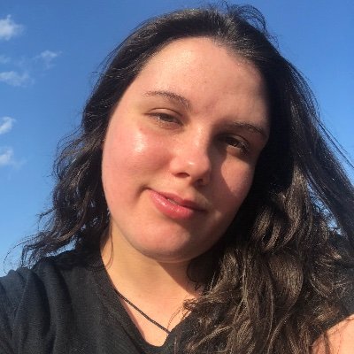 Profile Picture of Lara Curry (@Crowinggoddess2) on Twitter