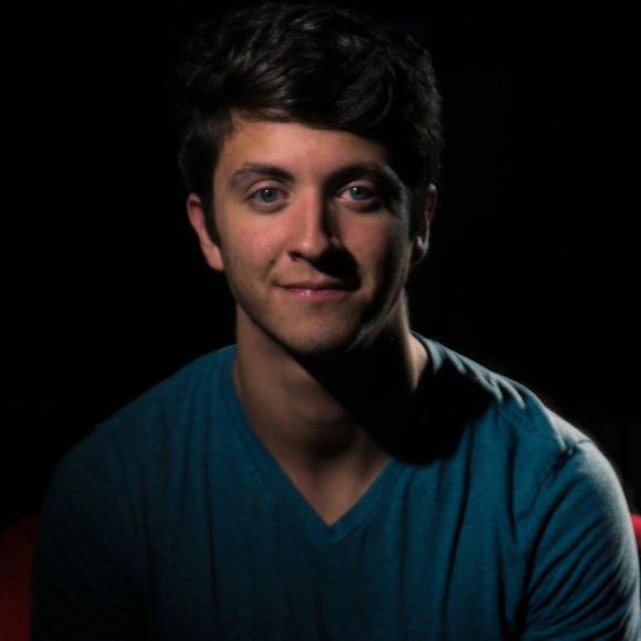 Profile Picture of Matheus Souza (@pozzisouza) on Poshmark