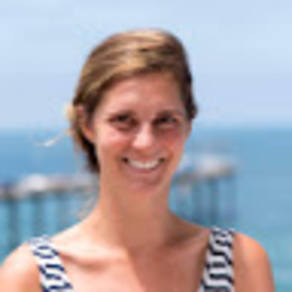 Profile Picture of Katherine Rainone (@k_rainone) on Poshmark