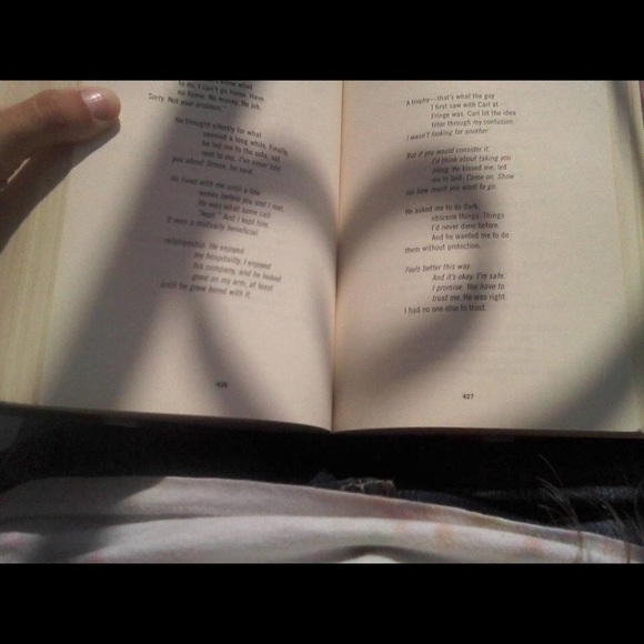 Profile Picture of Becky Mearse (@rhysonray) on Poshmark