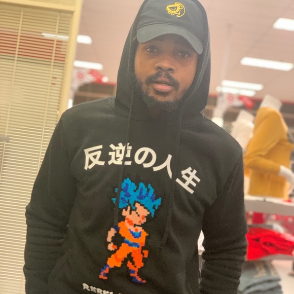 Profile Picture of Robb Lee (@kvngrvbb_) on Poshmark