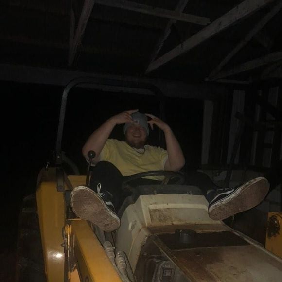 Profile Picture of Ryan Mattew (@big_ryann) on Poshmark