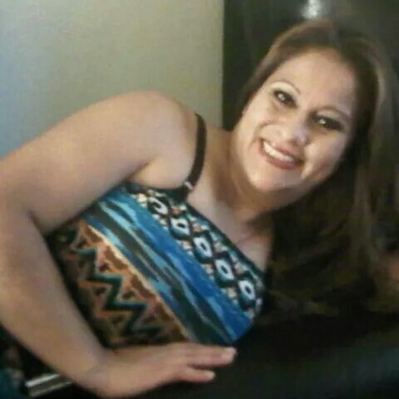 Profile Picture of Mary Carmona (@marycarmona1972) on Poshmark