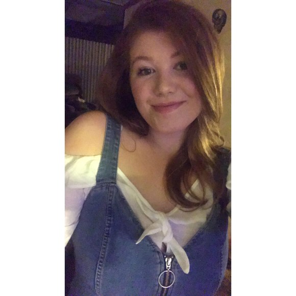 Profile Picture of Heather Mcdermott (@astoldbyheather) on Poshmark