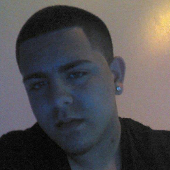 Profile Picture of Chris Candelaria (@chris474) on Poshmark