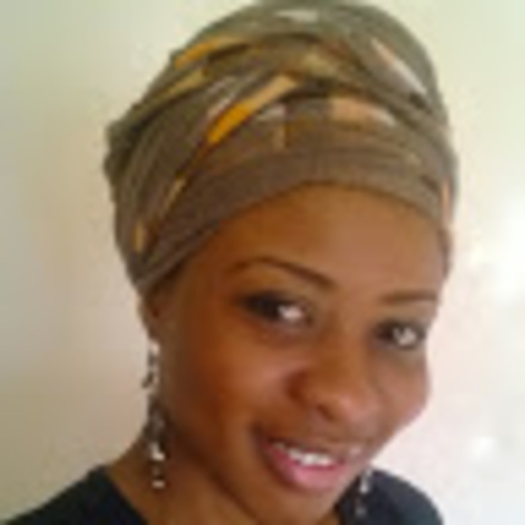 Profile Picture of Bijoux Kintumba (@ekintumba) on Poshmark