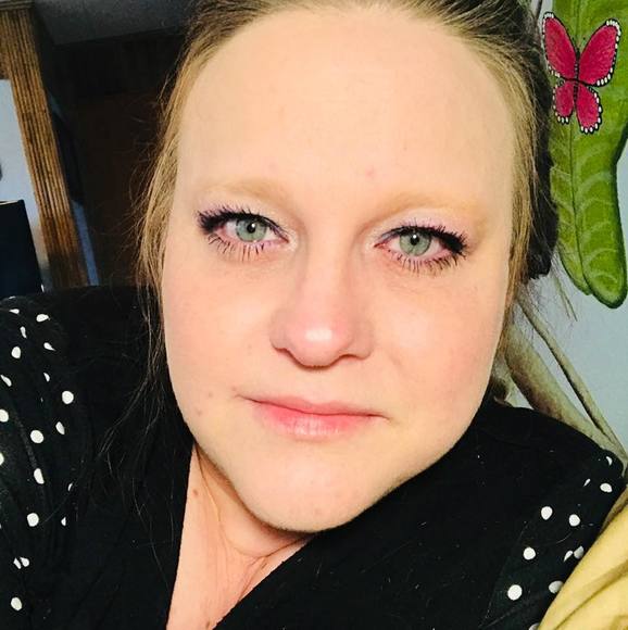 Profile Picture of Krista Dupon (@frogunique) on Poshmark