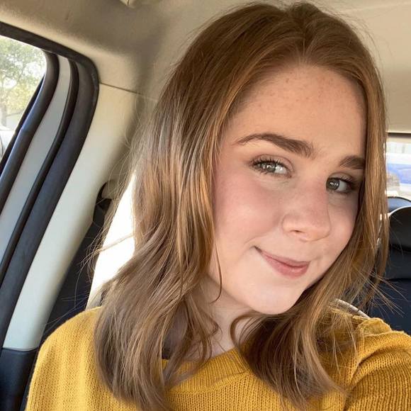 Profile Picture of Makenzie Kernan (@makenziekernan) on Poshmark