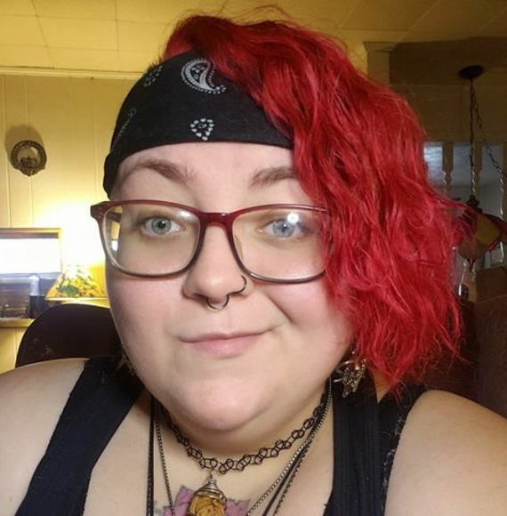 Profile Picture of Zephyr Stone (@ech0veria) on Poshmark