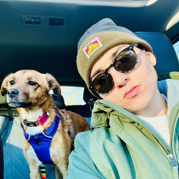 Profile Picture of Alexa Sullivan (@alexacsullivan) on Poshmark