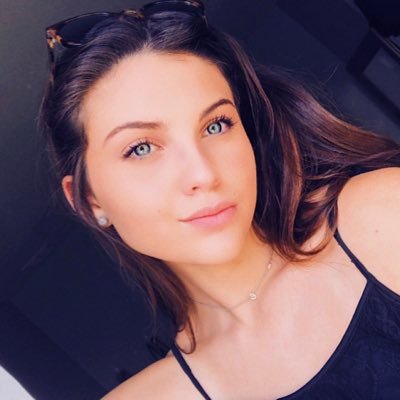 Profile Picture of Emily (@EmilyGulsby) on Twitter