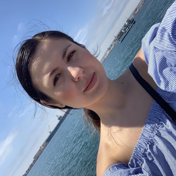 Profile Picture of Mirela Trto (@mirela2388) on Poshmark