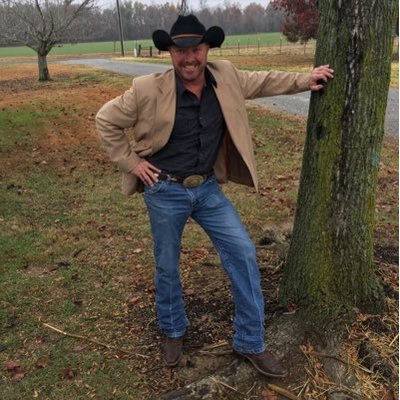 Profile Picture of Eric Van Cleve (@broncbustin72) on Twitter