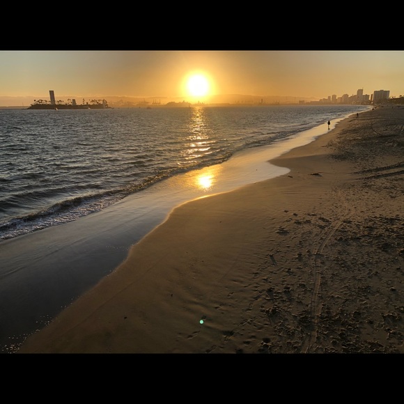 Profile Picture of Antoinette Grant (@antoinettegr142) on Poshmark