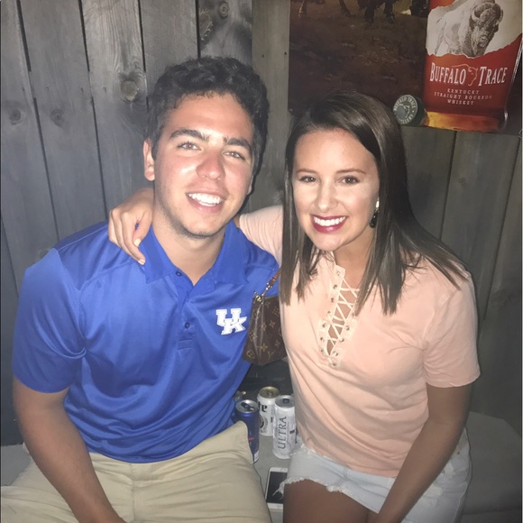 Profile Picture of Alec Fensterer (@alec8561) on Poshmark