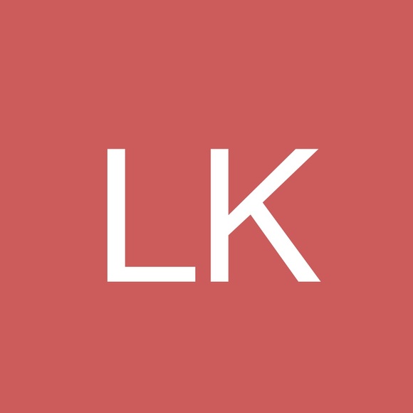 Profile Picture of Leeanna Knapik (@knapik0413) on Poshmark