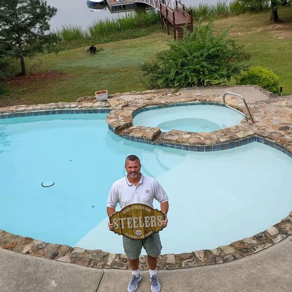 Profile Picture of Andrew Tressler (@andrewtressler) on Poshmark