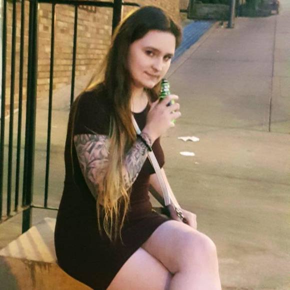 Profile Picture of Haley Schoneman (@haleyschoneman) on Poshmark