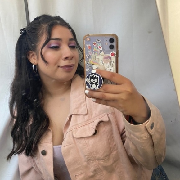 Profile Picture of May Baabie (@maybaabir) on Poshmark