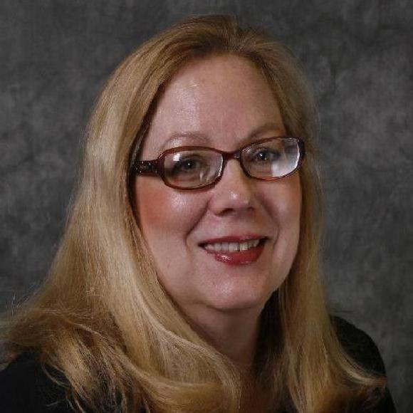 Elizabeth Missimer - Poshmark Profile Picture of Elizabeth Missimer (@ejmissimer) on Poshmark