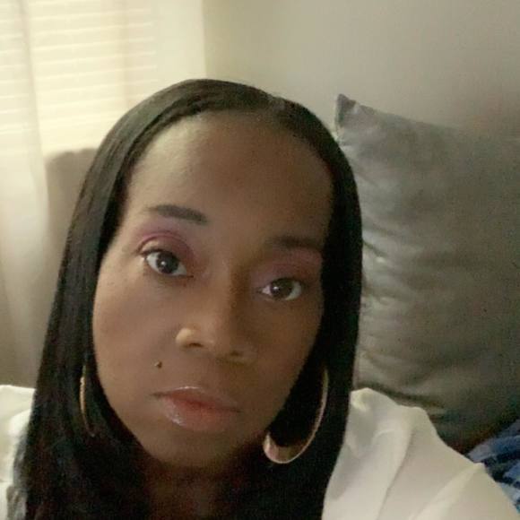 Dee dee Carter - Poshmark Profile Picture of Dee dee Carter (@ddenice18) on Poshmark