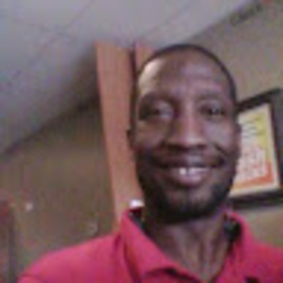 Profile Picture of Henri Barolette (@hbarolette) on Poshmark