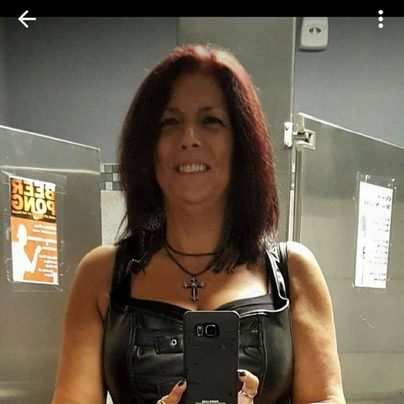 Profile Picture of Donna Keeler (@gratefulld59) on Poshmark