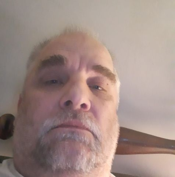 Profile Picture of Richard Stowe (@rchrdstowe) on Poshmark