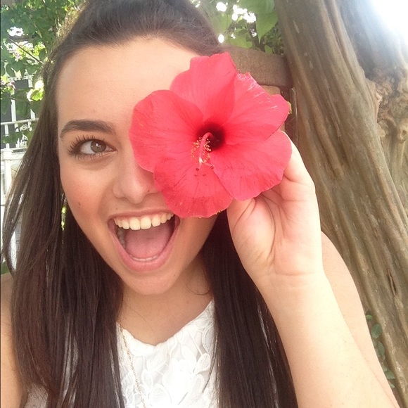 Rianna James - Poshmark Profile Picture of Rianna James (@riannanj99) on Poshmark